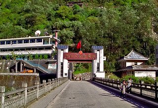 Tibet Lhasa EBC Kailash Kathmandu Overland Tour, 14 Days (Private or Group Trip)