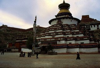 Tibet Lhasa EBC Kailash Kathmandu Overland Tour, 14 Days (Private or Group Trip)
