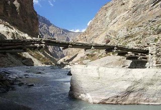 Teri-La Pass Trek (Upper Mustang to Nar Phu Valley), 27 Days