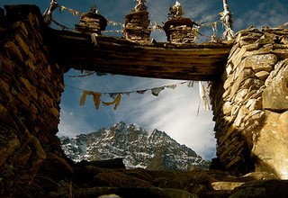 Nar Phu Valley Trek via Kang-La Pass, 15 Days