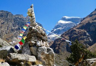 Nar Phu Valley Trek via Kang-La Pass, 15 Days