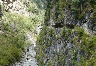 Nar Phu Valley Trek via Kang-La Pass, 15 Days