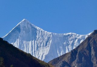 Nar Phu Valley Trek via Kang-La Pass, 15 Days